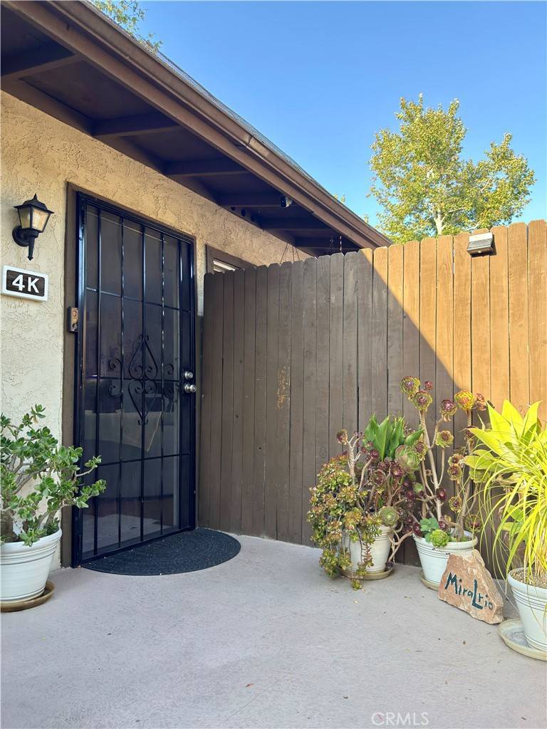 Santa Ana, CA 92704,3050 S Bristol ST #44