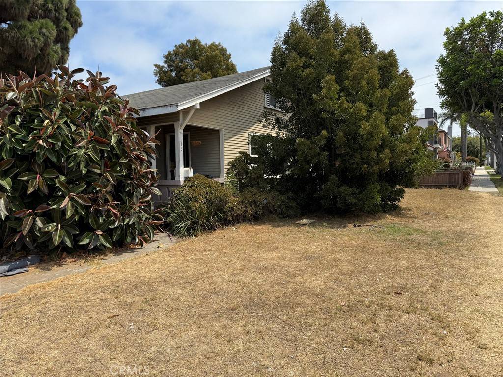 Huntington Beach, CA 92648,920 California ST