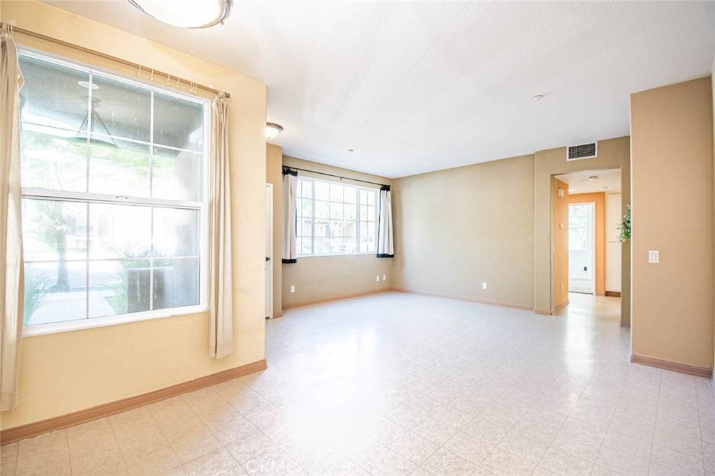 Ladera Ranch, CA 92694,22 Agave CT