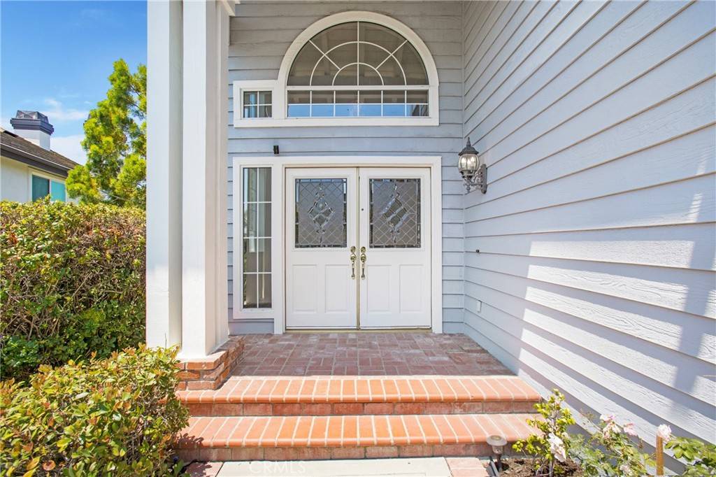 Laguna Hills, CA 92653,26711 Laurel Crest DR