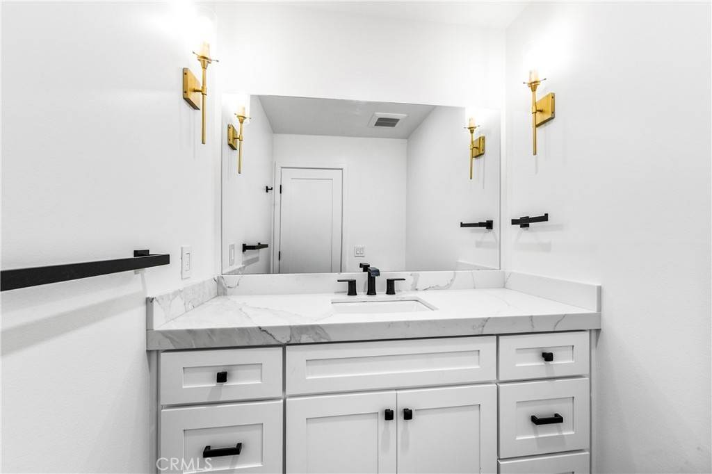 Huntington Beach, CA 92648,19315 Brooktrail LN