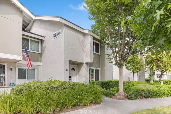 Irvine, CA 92604,32 Goldenbush
