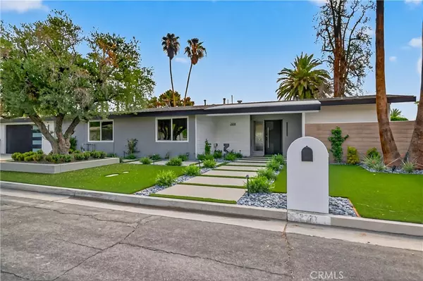 2178 S Brentwood DR, Palm Springs, CA 92264
