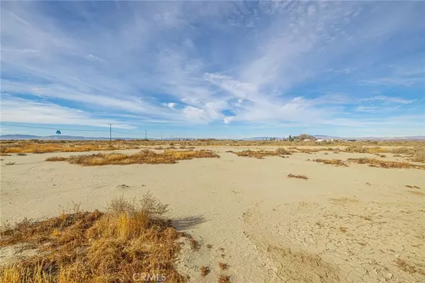 97 Ave Vic Ste, Lancaster, CA 93545
