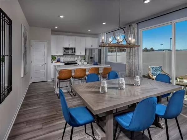 Redlands, CA 92374,2147 Bergamot ST