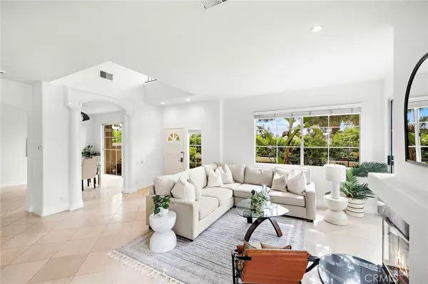 20 Front Row, Aliso Viejo, CA 92656