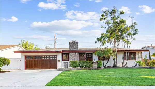 1944 W Lullaby LN, Anaheim, CA 92804
