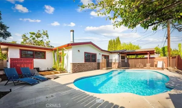 1944 W Lullaby LN, Anaheim, CA 92804