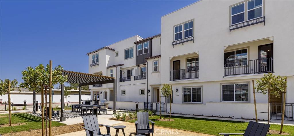 El Cajon, CA 92019,1305 Yannis CT