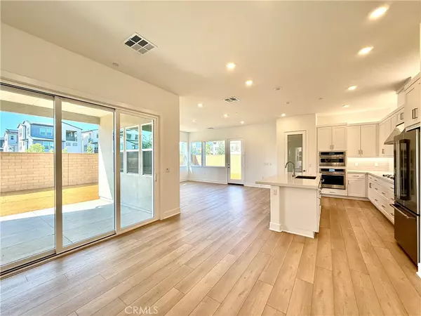 Irvine, CA 92618,109 Trask