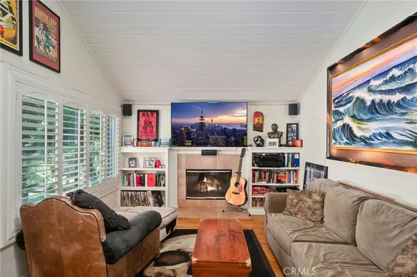 Costa Mesa, CA 92627,275 Flower ST