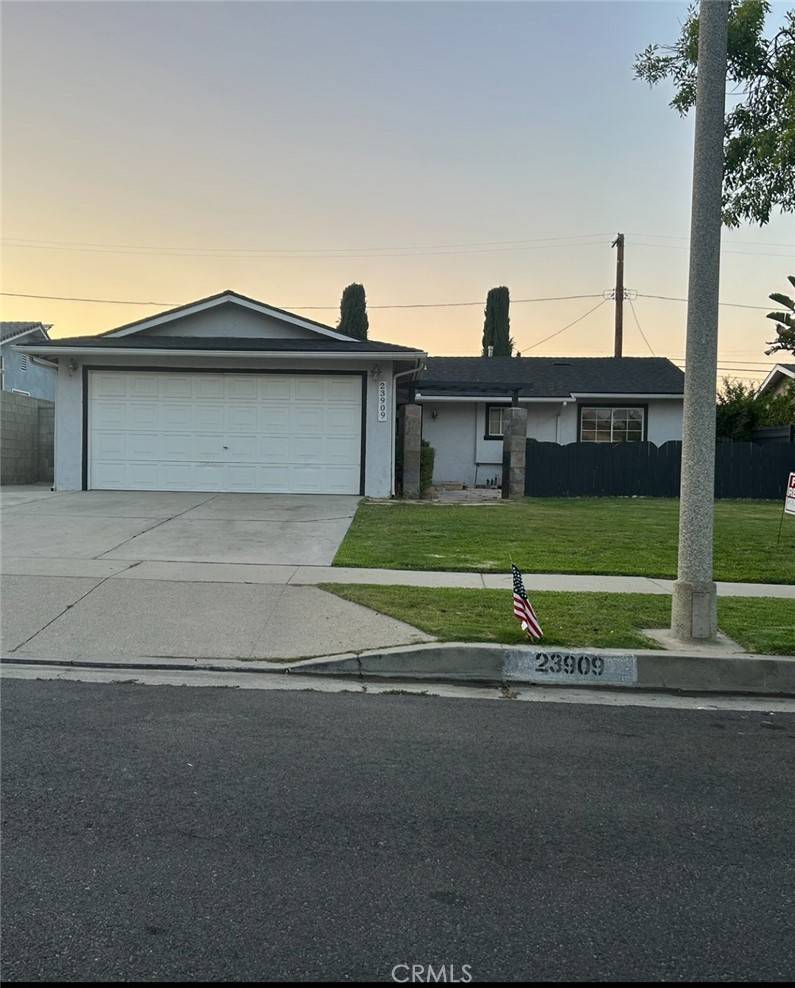 23909 Sylvan ST, Woodland Hills, CA 91367