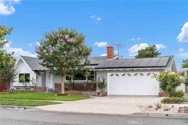3213 W Sunview DR, Anaheim, CA 92804