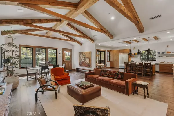 224 Flower ST, Costa Mesa, CA 92627
