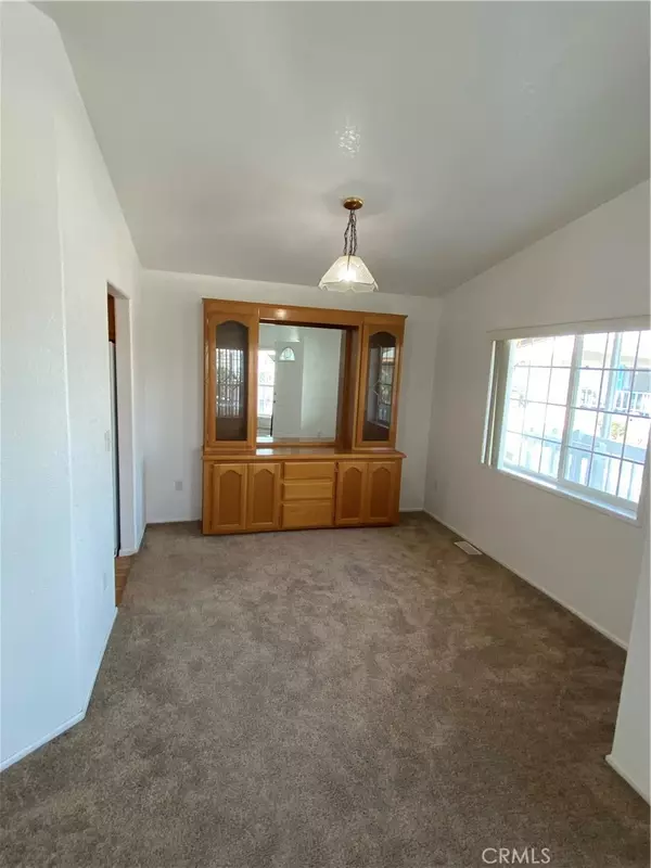 Huntington Beach, CA 92649,5200 Heil AVE #53