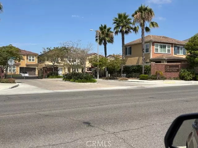 Westminster, CA 92683,14806 Apricot LN