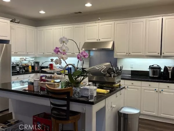 Westminster, CA 92683,14806 Apricot LN