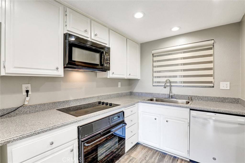 Laguna Woods, CA 92637,3364 Punta Alta #2D