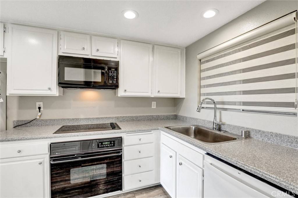 Laguna Woods, CA 92637,3364 Punta Alta #2D