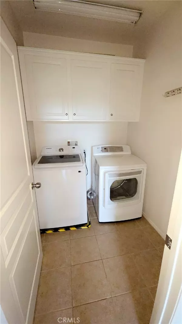 Irvine, CA 92603,335 Tall Oak
