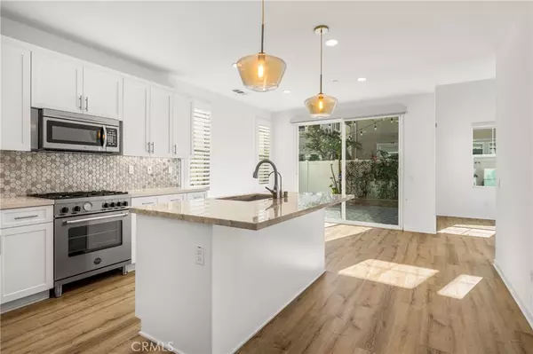 Costa Mesa, CA 92626,947 Aurora LN