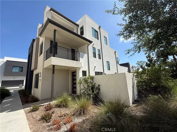 257 Novel, Irvine, CA 92618