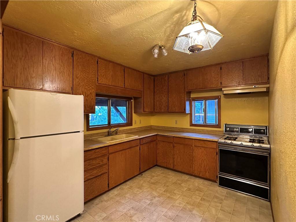 Wrightwood, CA 92397,1301 Irene ST