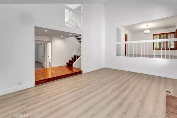 Lake Forest, CA 92630,24946 Ravenswood