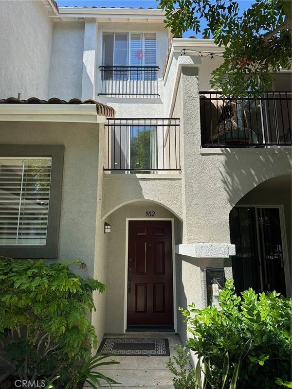902 Maplewood, Irvine, CA 92618