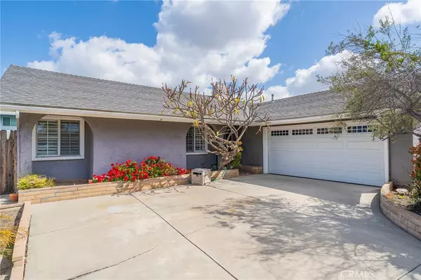 Huntington Beach, CA 92647,7041 Heil AVE