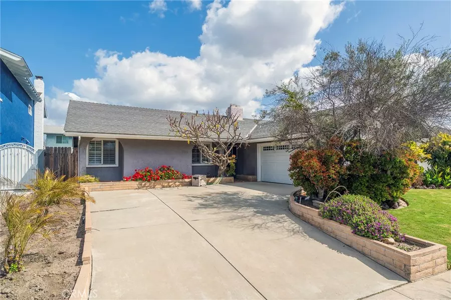 7041 Heil AVE, Huntington Beach, CA 92647