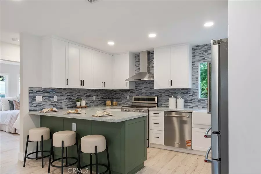 6300 E Fairbrook ST, Long Beach, CA 90815