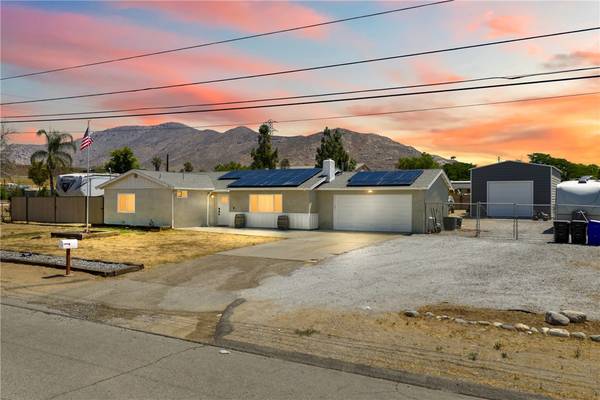 4020 Vernon AVE, Jurupa Valley, CA 92509