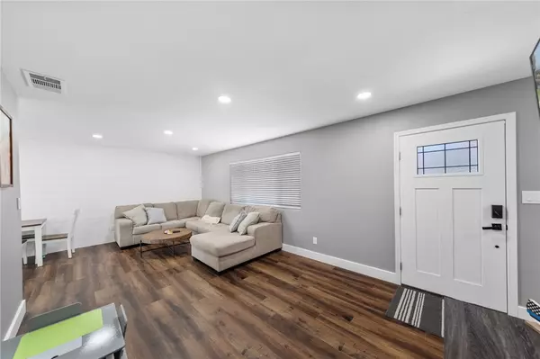 Jurupa Valley, CA 92509,4020 Vernon AVE