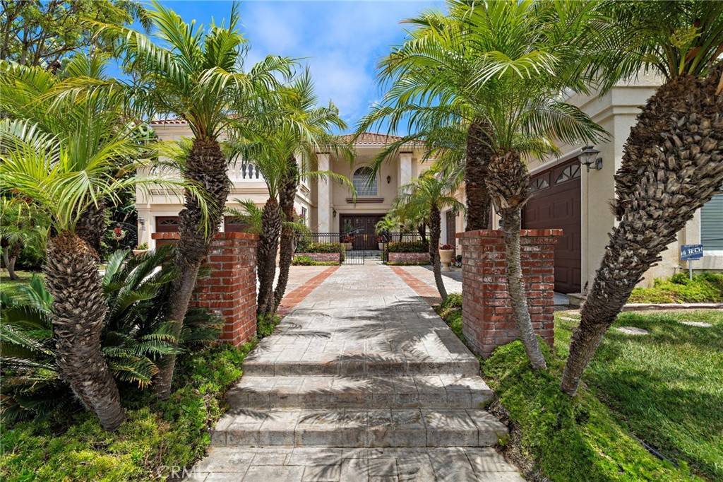 Corona Del Mar, CA 92625,12 Rocky Point RD