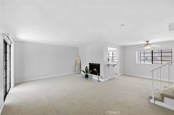 Newport Beach, CA 92663,1421 Superior AVE #4
