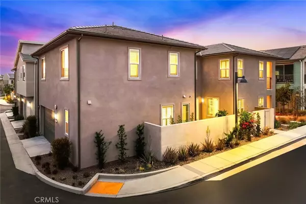 Irvine, CA 92618,208 Zawn