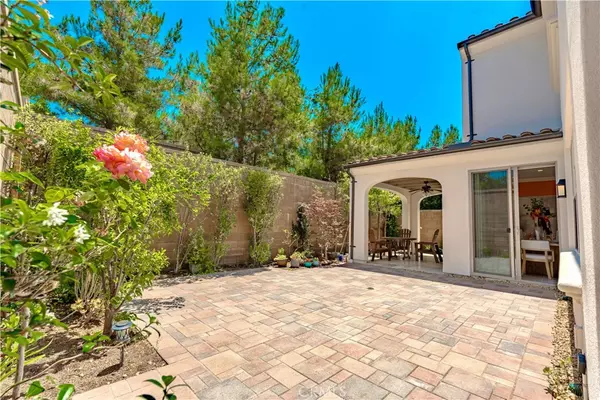 Irvine, CA 92620,55 Decker