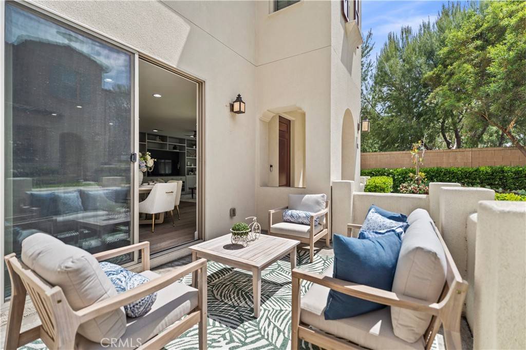Irvine, CA 92618,166 Borrego