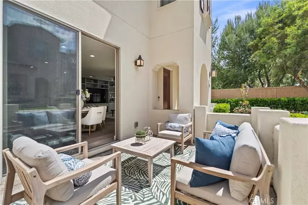 Irvine, CA 92618,166 Borrego