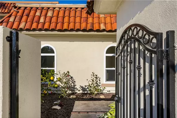 Irvine, CA 92612,96 Seton RD