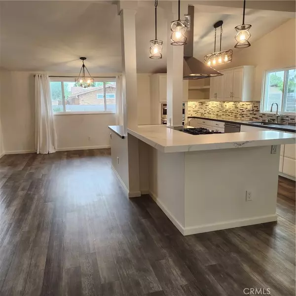 Costa Mesa, CA 92626,2557 Yale Pl