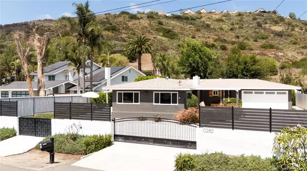 North Tustin, CA 92705,10282 Crawford Canyon RD