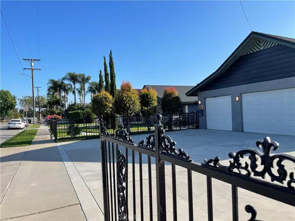 11801 Loara ST, Garden Grove, CA 92840