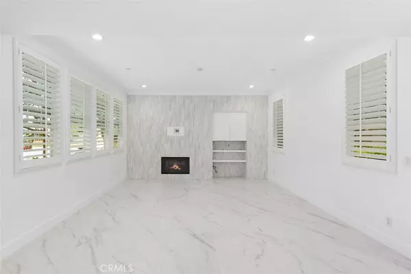 Tustin, CA 92782,1460 Georgia ST