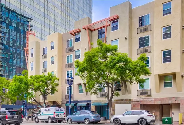 San Diego, CA 92101,1435 India Street #409