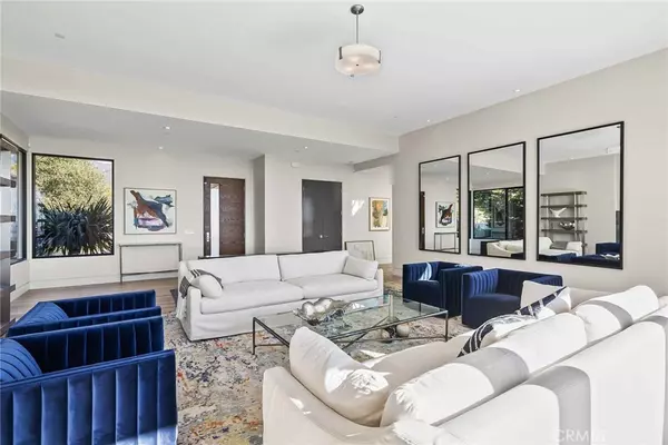 Santa Barbara, CA 93103,1131 Las Alturas RD #2