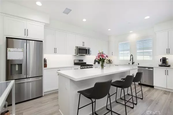 83 Hideaway LOOP,  Mission Viejo,  CA 92692