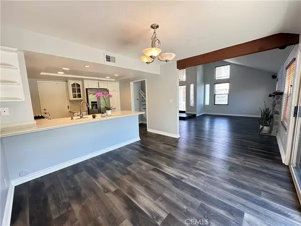 Huntington Beach, CA 92648,7886 Shell CIR