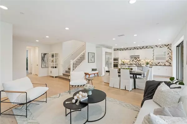 Tustin, CA 92782,287 Barnes RD